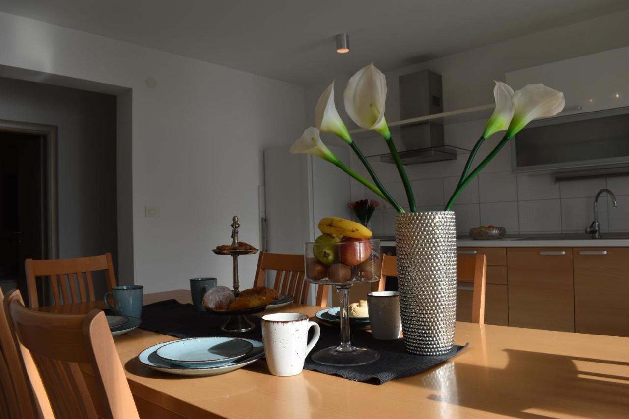 Apartments Villa Carica B&B Міміце Екстер'єр фото